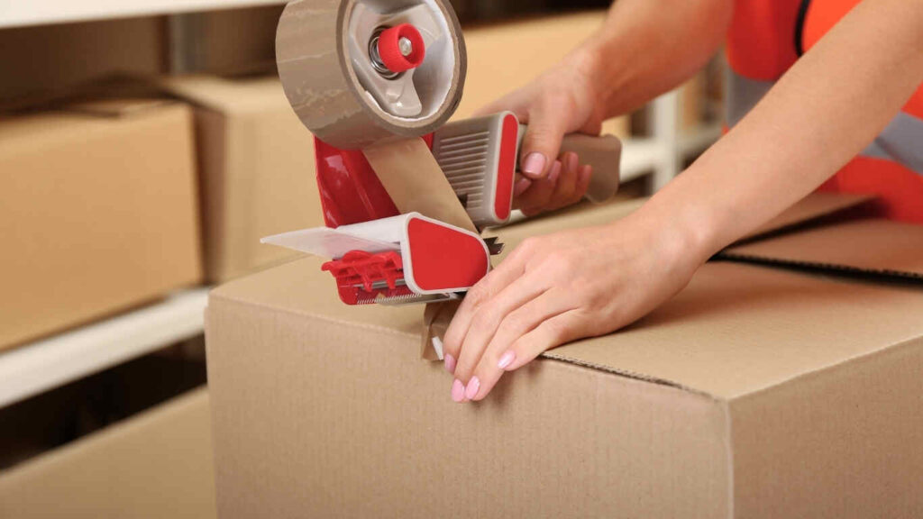 secure warehouse facilities for packing and storage service in Dubai