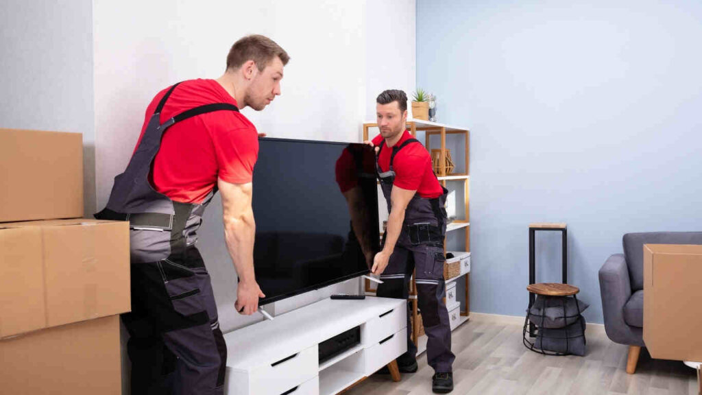 Safe expert packers and movers transporting household goods safely in Dubai