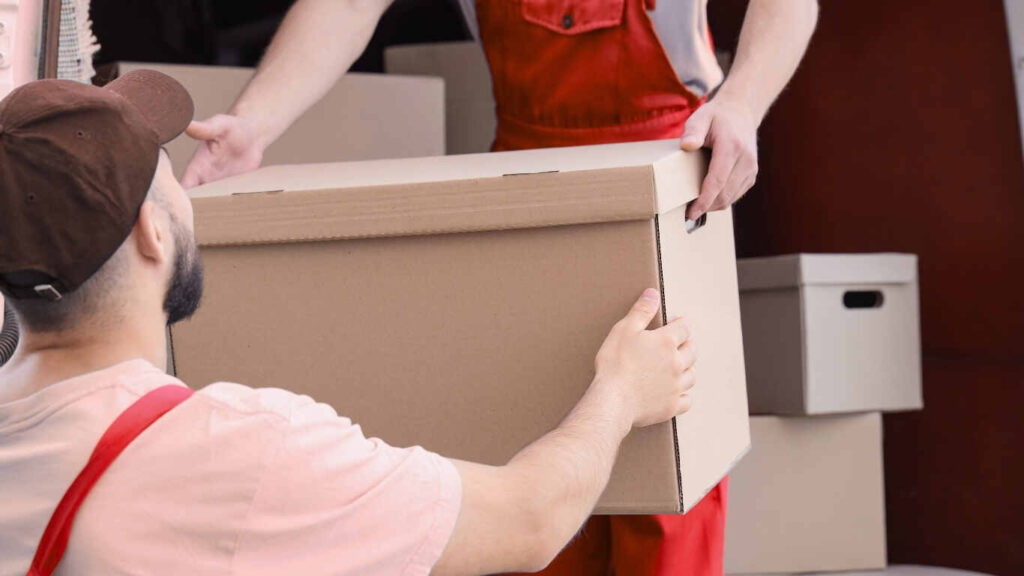 Experienced trusted movers and packers service in Dubai handling furniture and boxes safely