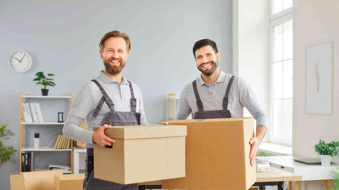 Professional team providing full packing and relocation service