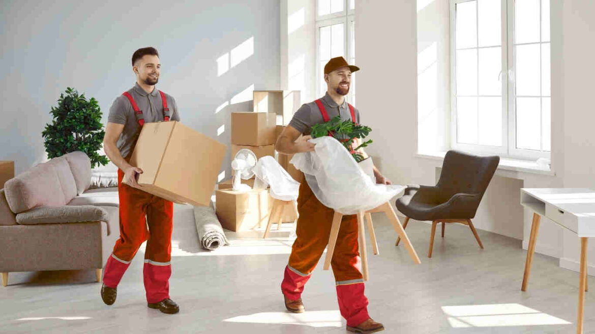Professional house shifting service in Dubai team packing household items